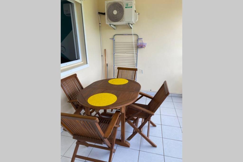 Ferienwohnung L' Aure Le Lamentin Exterior foto